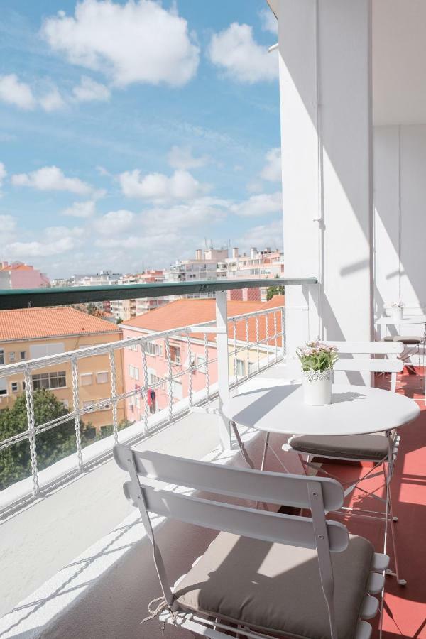 4U Lisbon Suites & Guesthouse VII Airport Bagian luar foto