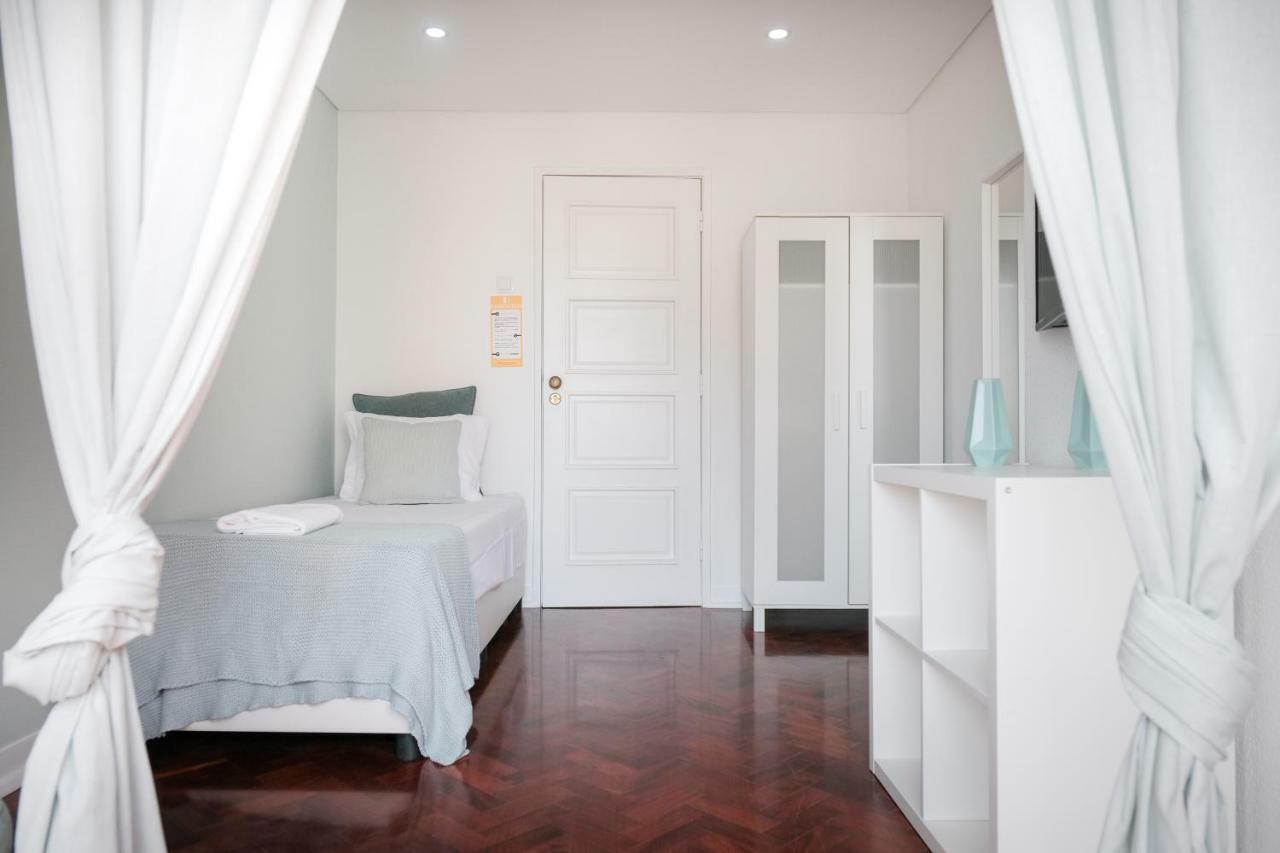 4U Lisbon Suites & Guesthouse VII Airport Bagian luar foto